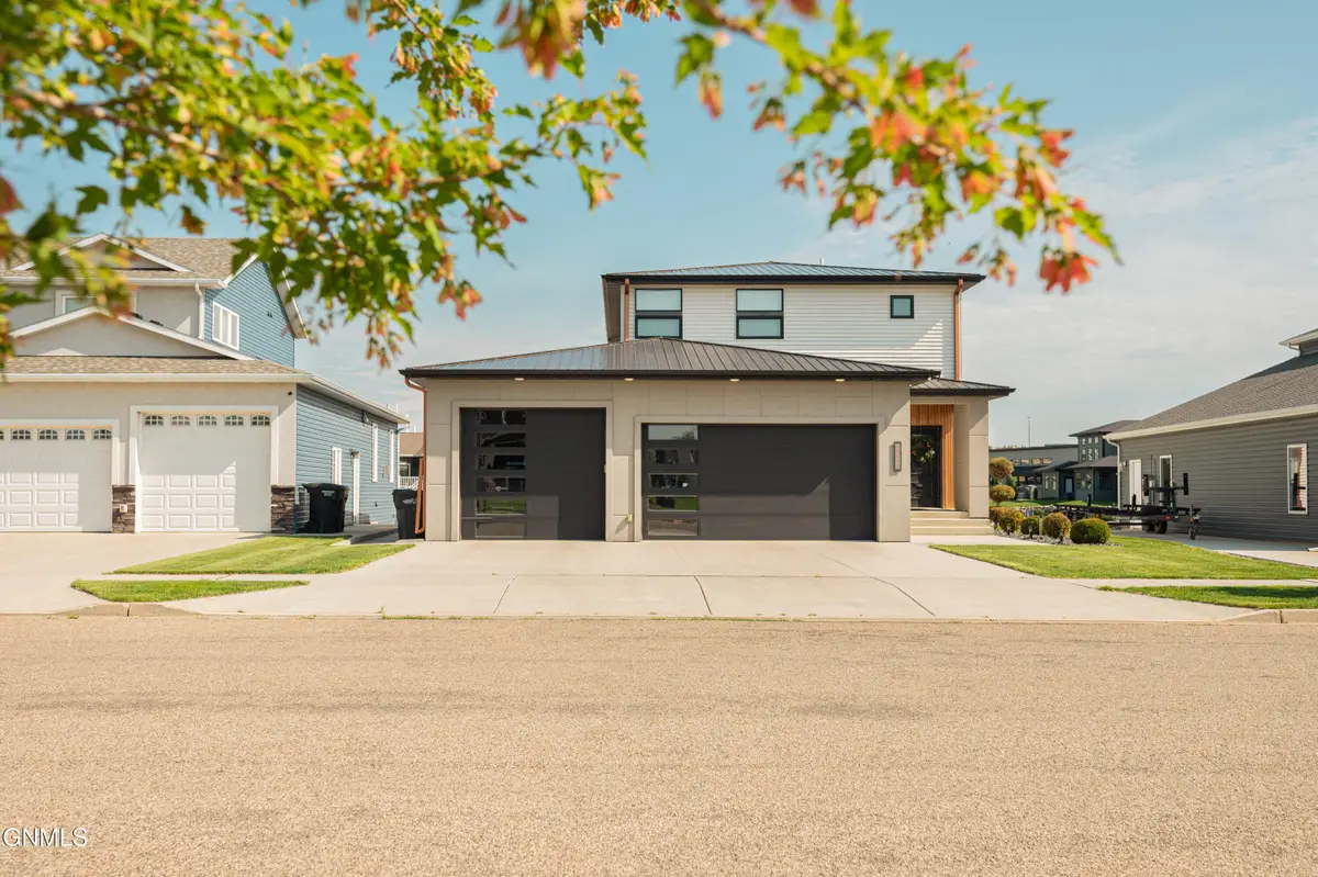 2321 Bayview Court, Mandan, ND 58554 - #1