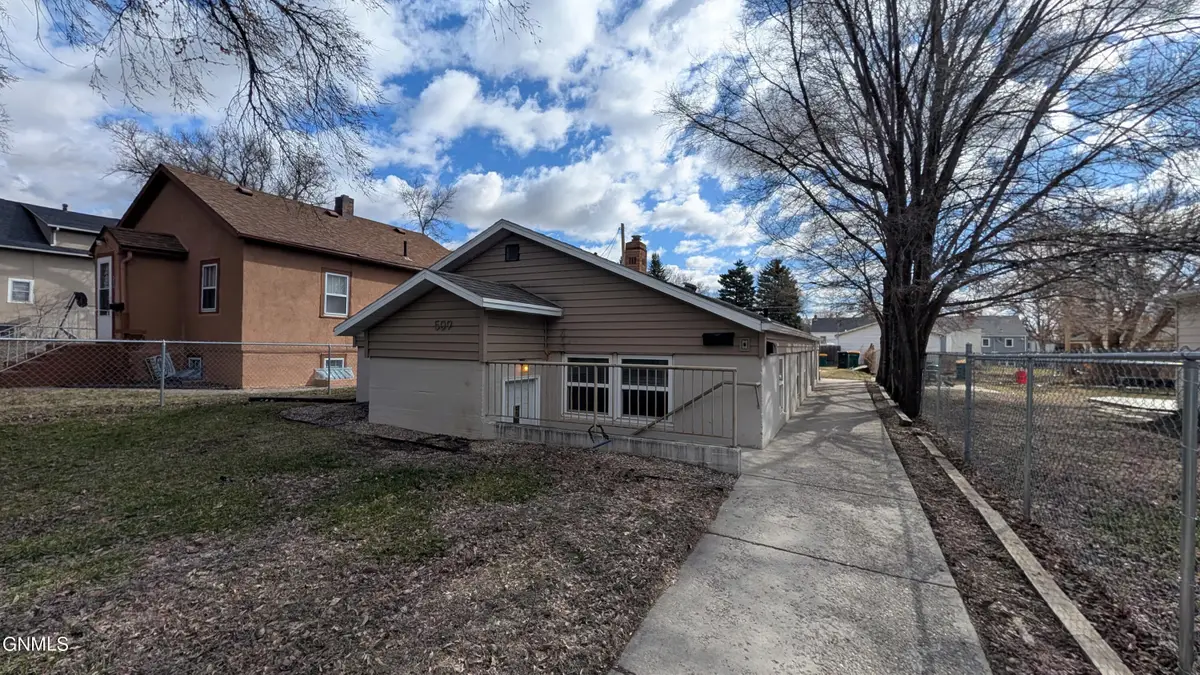 509 N 15th Street, Bismarck, ND 58501 - #1