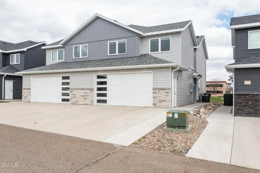 2425 Water Park Loop Se, Mandan, ND 58554 - #3