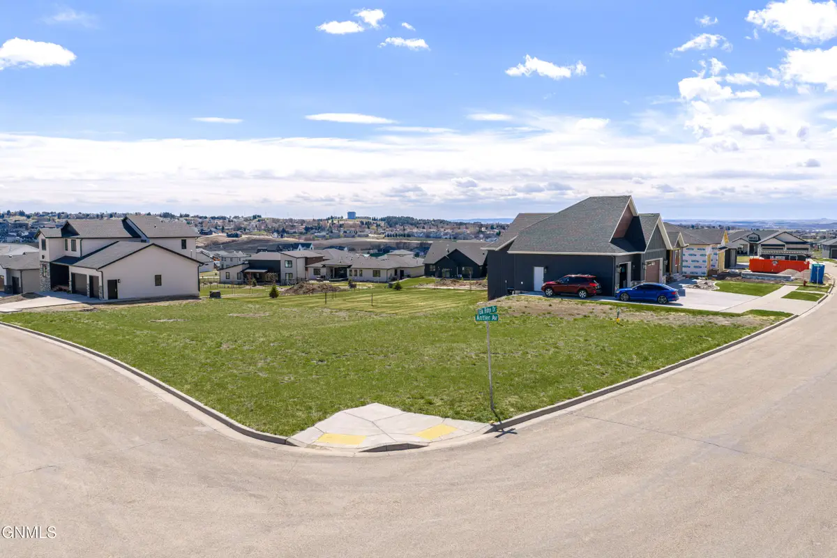 4407 Elk Ridge Drive, Bismarck, ND 58503 - #1