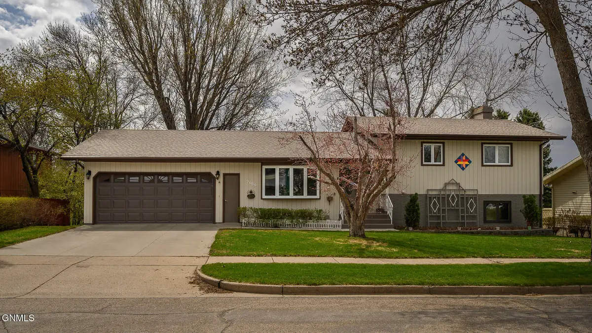 2009 Grimsrud Drive, Bismarck, ND 58501 - #1