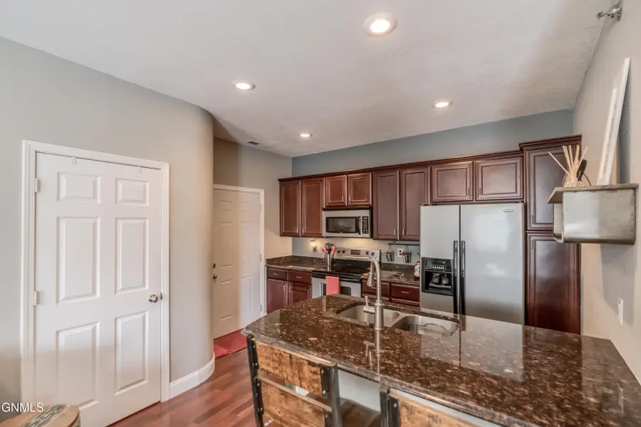 1204 Owens Avenue #7, Bismarck, ND 58501 - #2