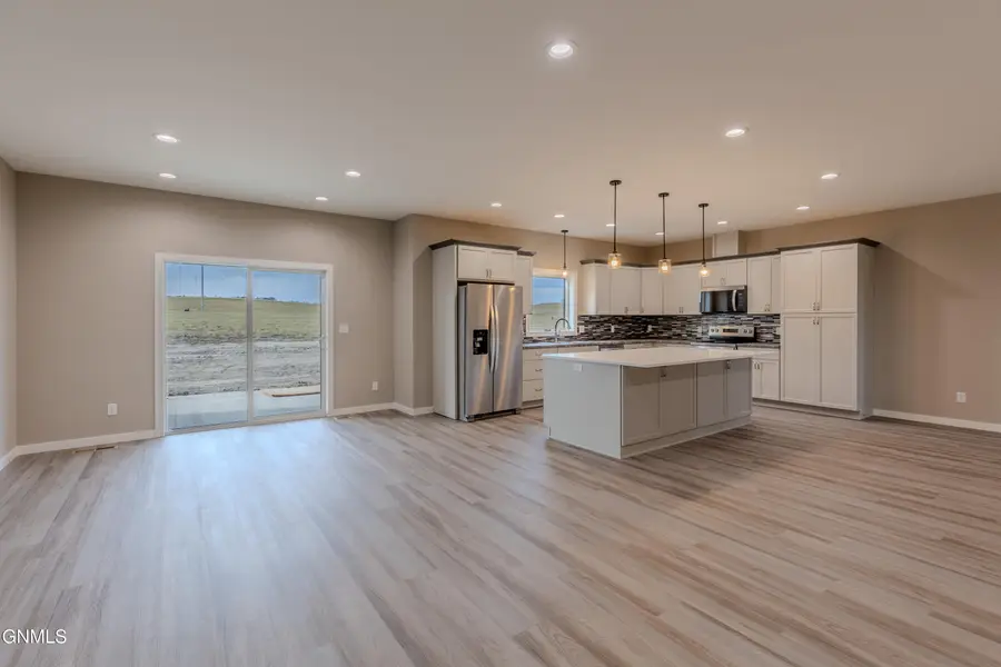 3607 Silver Leaf Avenue, Mandan, ND 58554 - #3