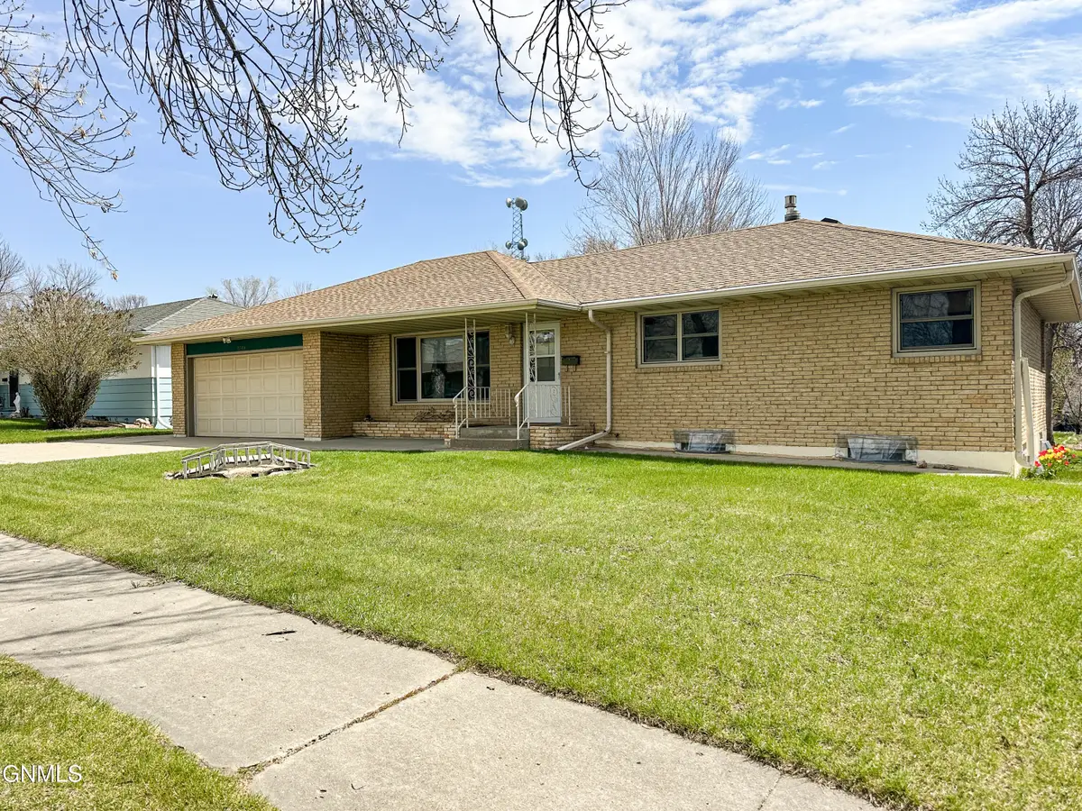 1719 13th Street, Bismarck, ND 58501 - #1