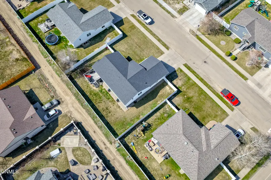 1914 17th Court W, Williston, ND 58801 - #2