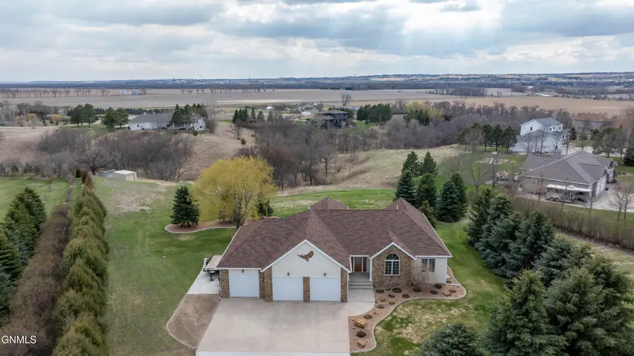 4601 Blue Spruce Road, Bismarck, ND 58503 - #2