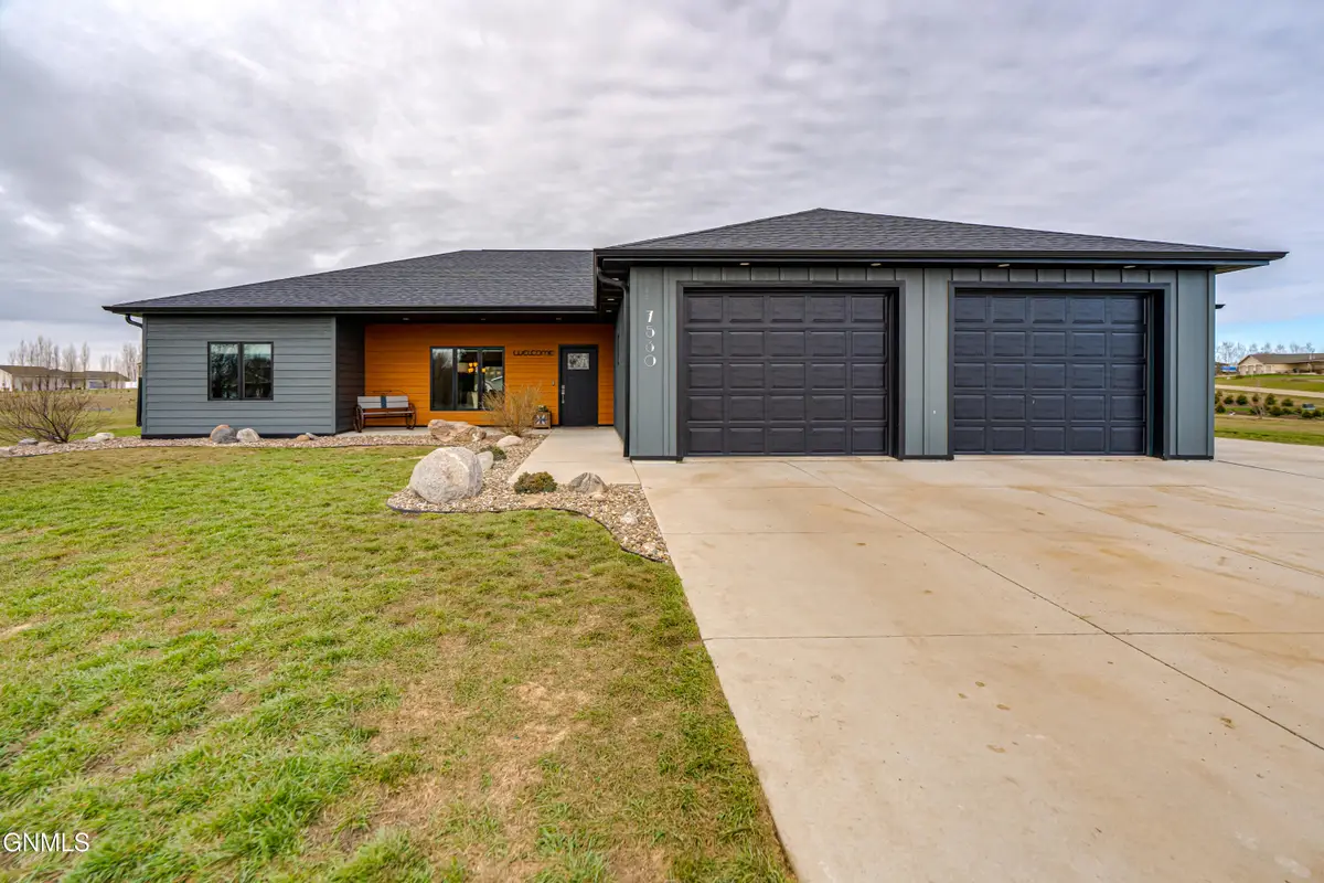 7530 Scenic Hills Road, Bismarck, ND 58503 - #1