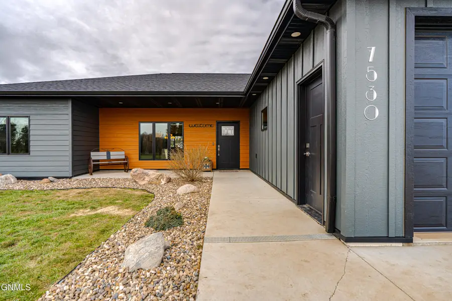 7530 Scenic Hills Road, Bismarck, ND 58503 - #2
