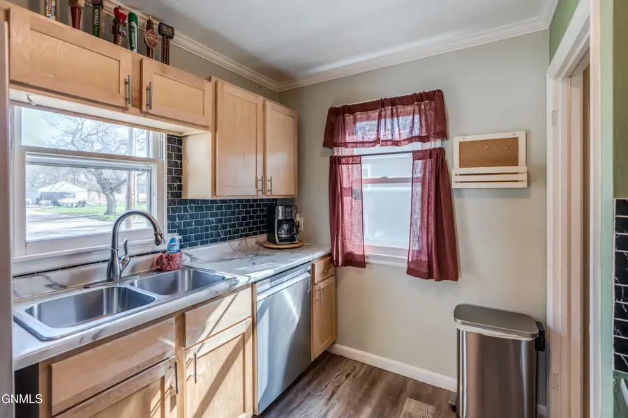 1407 Thayer Avenue, Bismarck, ND 58501 - #3