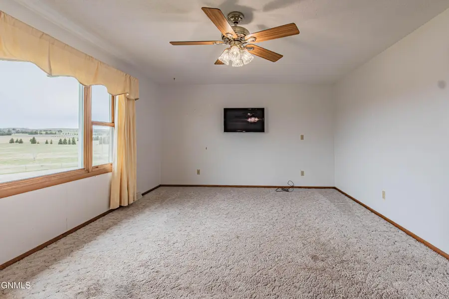 105 9th Street N, New Salem, ND 58563 - #2
