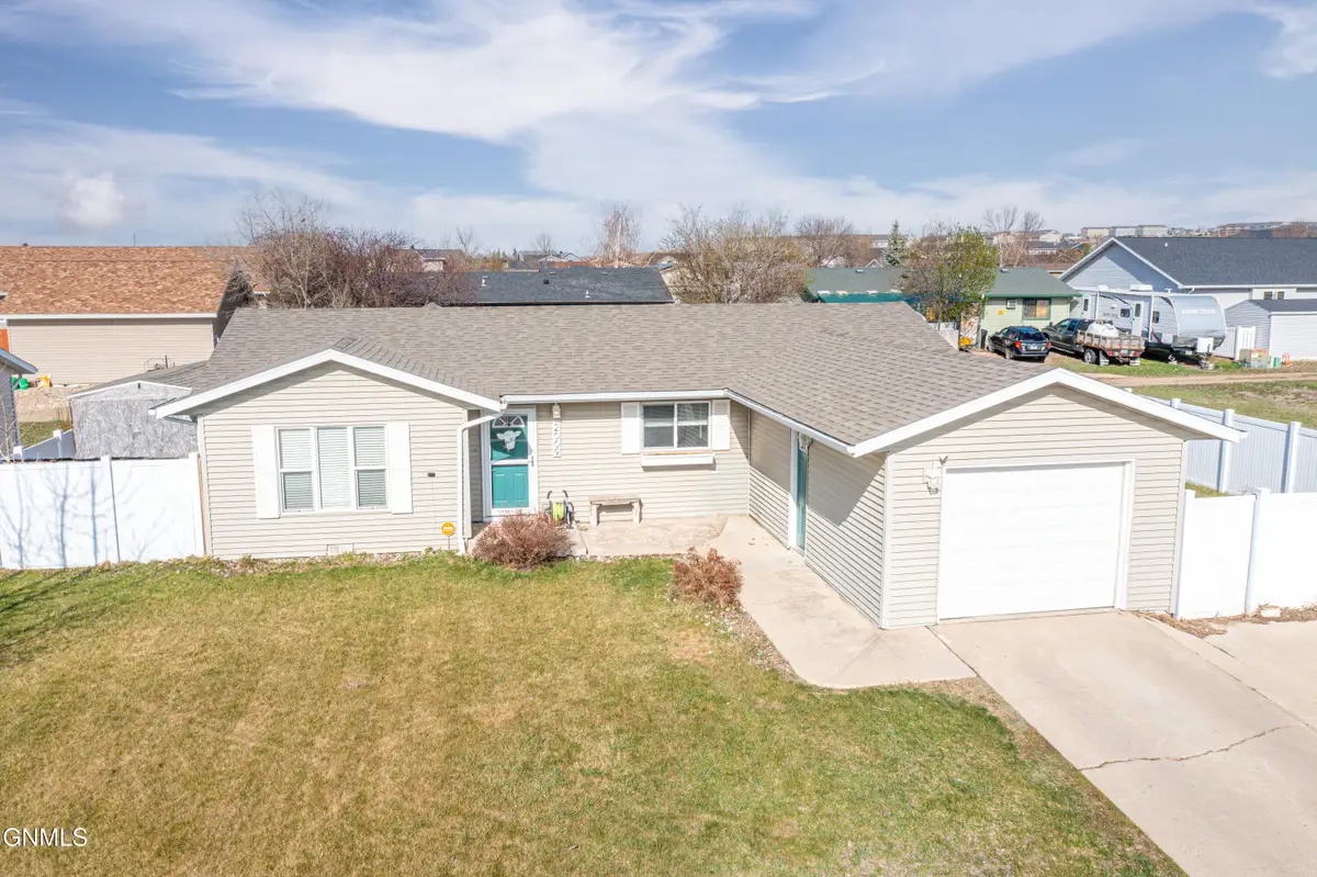 2009 19th Avenue W, Williston, ND 58801 - #1