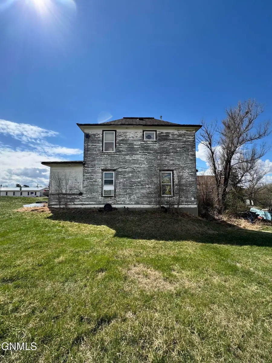 312 Elk Street, Alexander, ND 58831 - #3