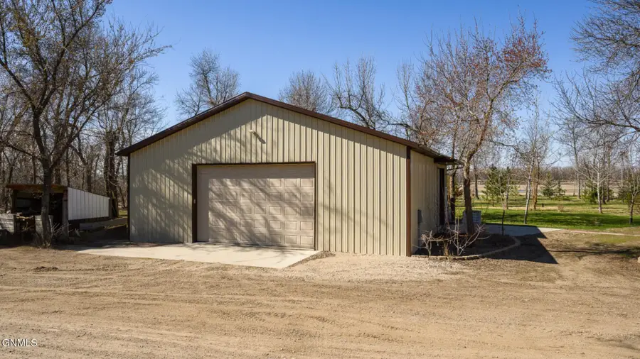 1075 22s Ave Sw, Washburn, ND 58577 - #3
