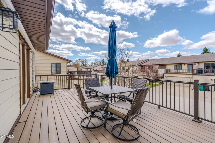 1072 Westwood Street, Bismarck, ND 58504 - #3