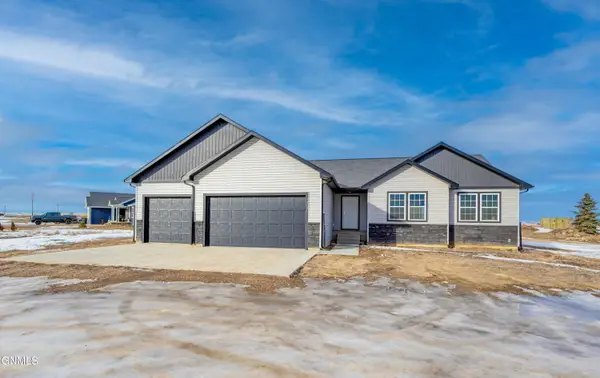13636 Redwood Way Nw, Williston, ND 58801