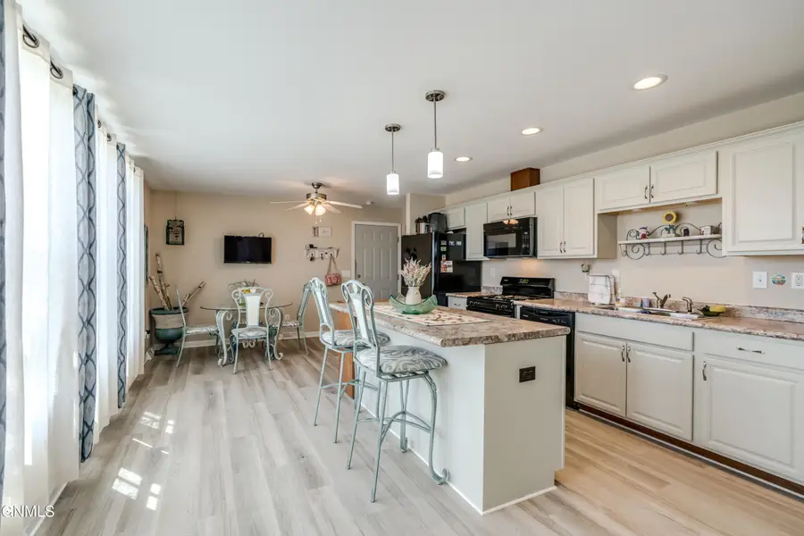111 18th Avenue Se, Mandan, ND 58554 - #2