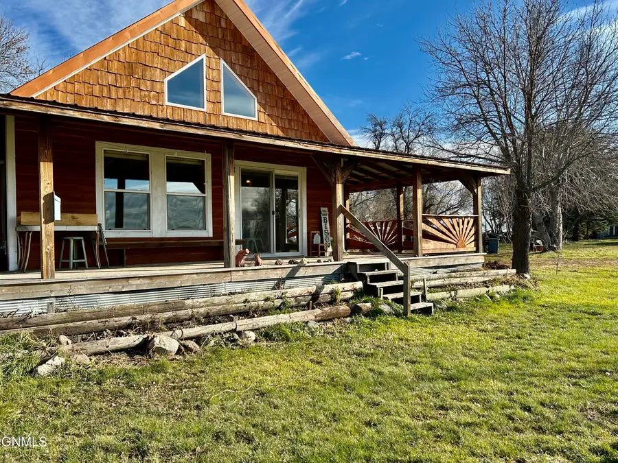 305 Oak Street, Hastings, ND 58049 - #2