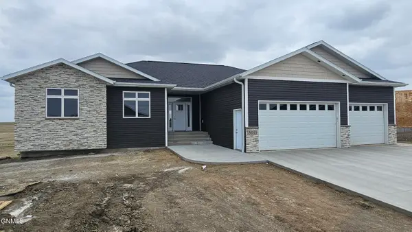 3911 Platinum Street, Bismarck, ND 58503