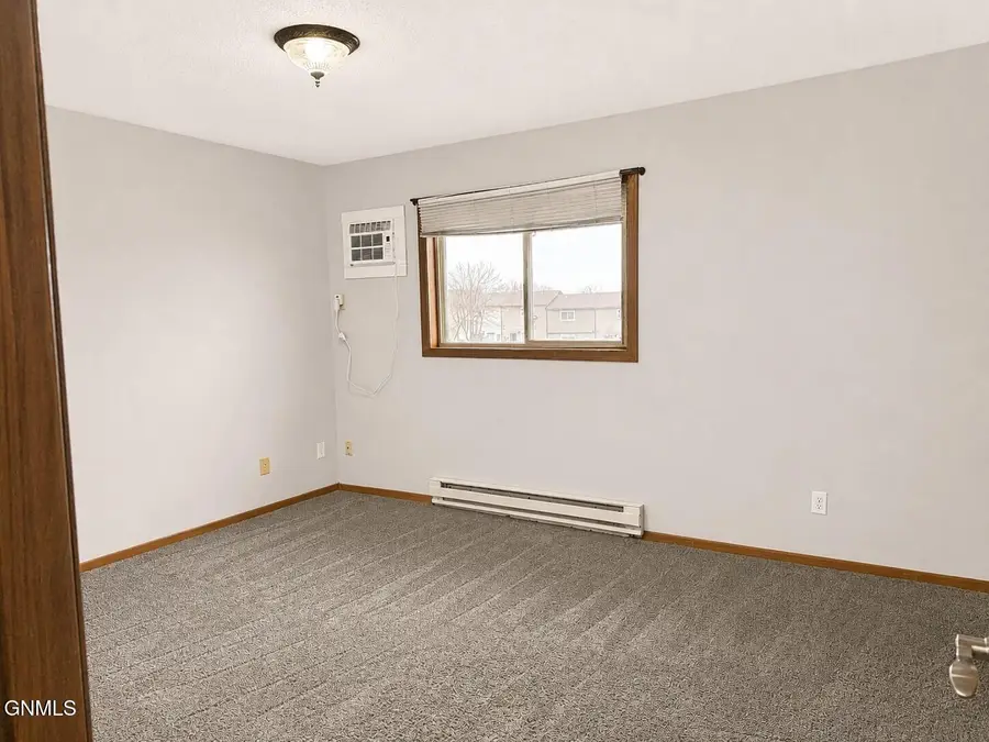 2703 Pheasant Run Parkway, Williston, ND 58801 - #2