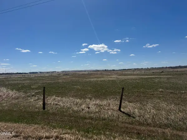 605 17th Avenue Ne, Watford City, ND 58854