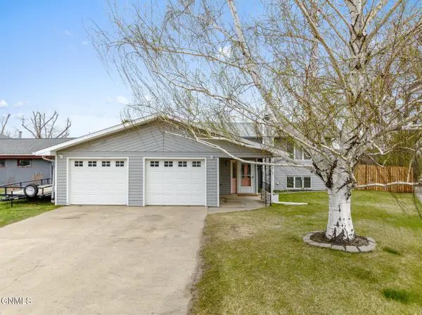 1302 10th Avenue W, Williston, ND 58801