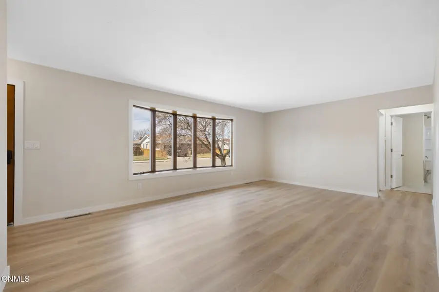 1814 1st Avenue E, Williston, ND 58801 - #2