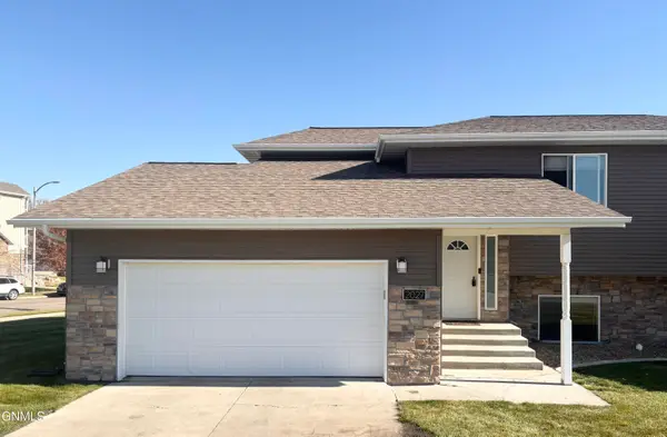 2027 Koch Drive, Bismarck, ND 58503