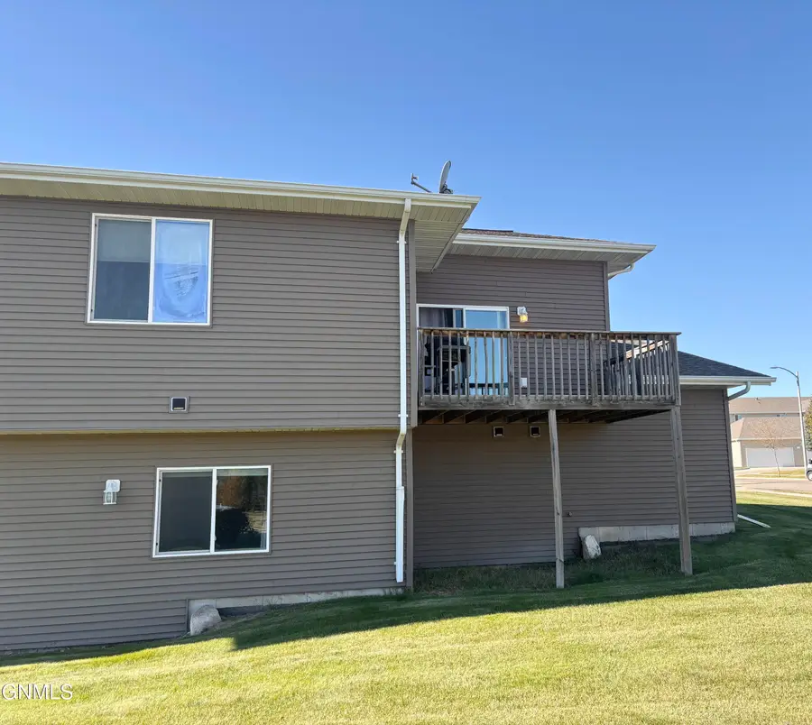 2027 Koch Drive, Bismarck, ND 58503 - #3