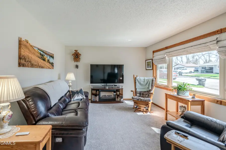1134 27th Street, Bismarck, ND 58501 - #3