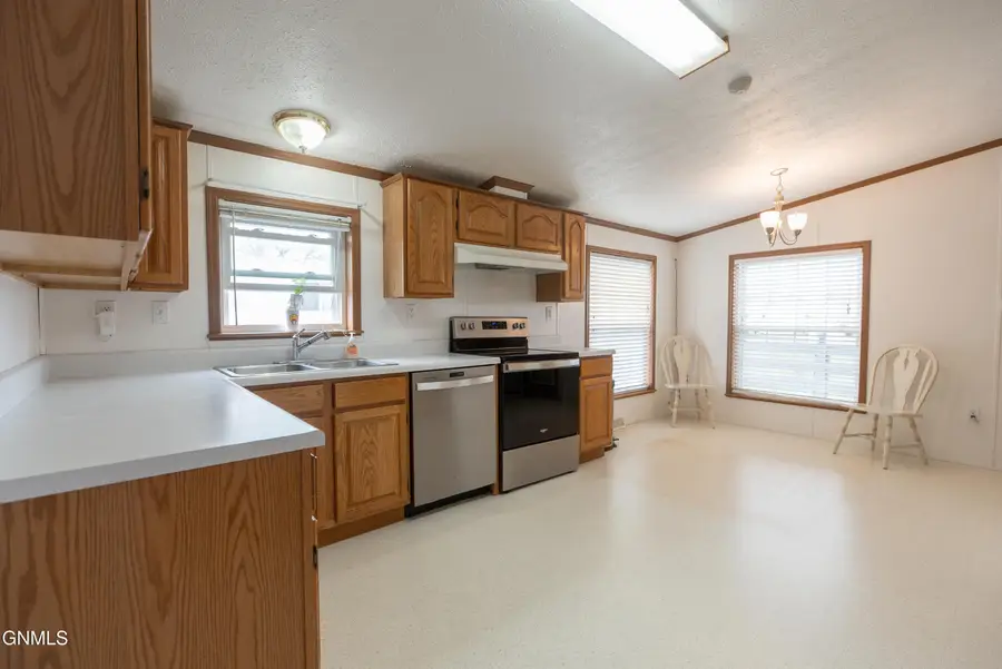 102 New Jersey Street, Bismarck, ND 58504 - #3