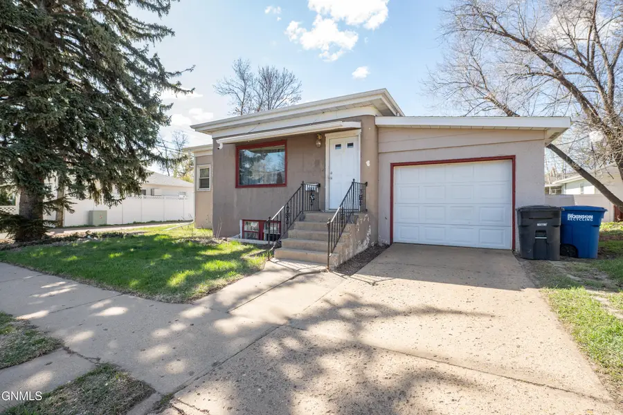 523 3rd Street W, Dickinson, ND 58601 - #2