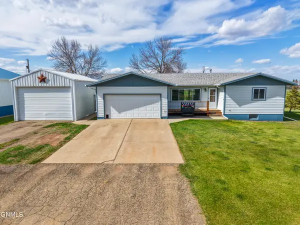 309 North Avenue E, Glen Ullin, ND 58631