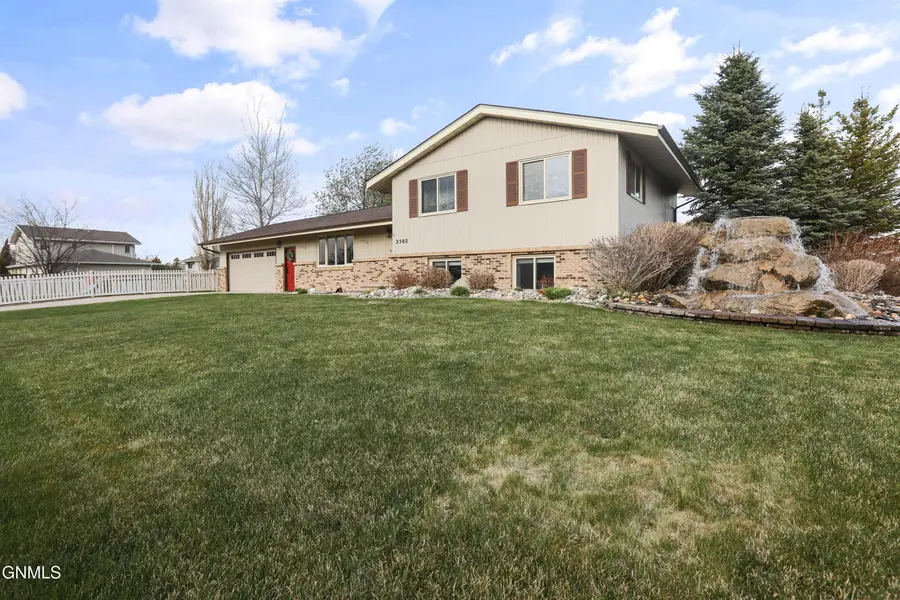 2502 14th Avenue W, Williston, ND 58801 - #2