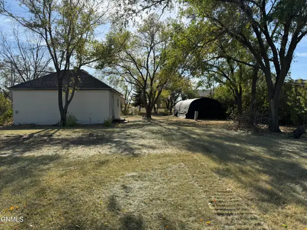 428 2nd Avenue Se, Arnegard, ND 58835