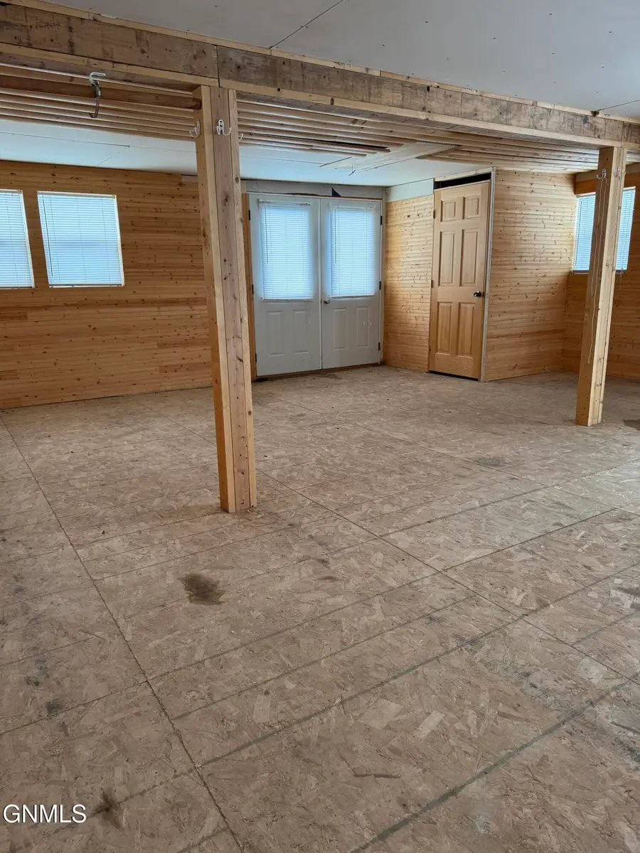 428 2nd Avenue Se, Arnegard, ND 58835 - #2