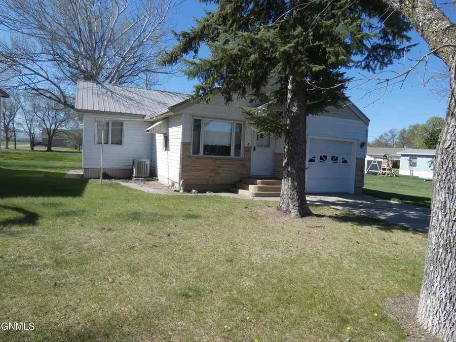 608 2nd Street S, Strasburg, ND 58573 - #2