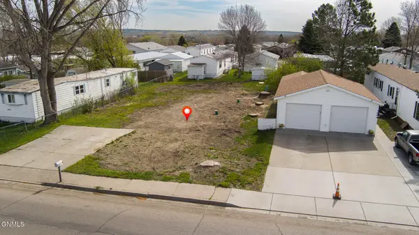 1400 8th Avenue Se, Mandan, ND 58554