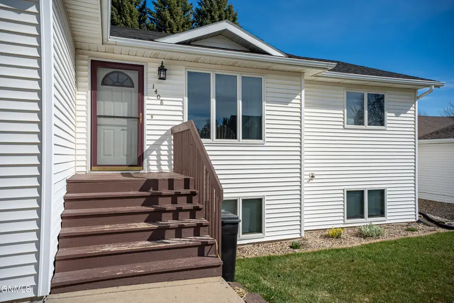 1408 19th Street Se, Mandan, ND 58554 - #3