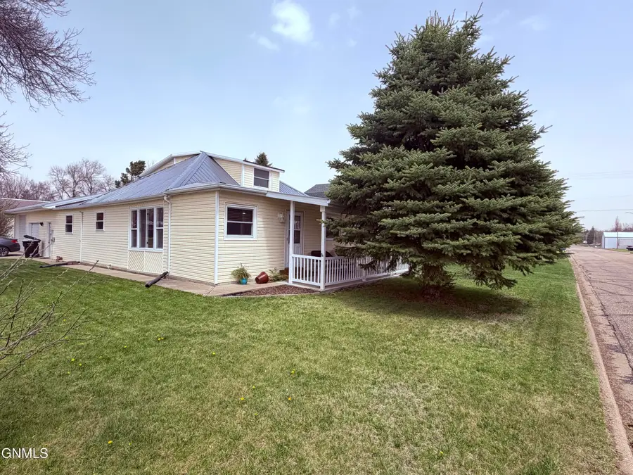 224 1st Street W, Center, ND 58530 - #3