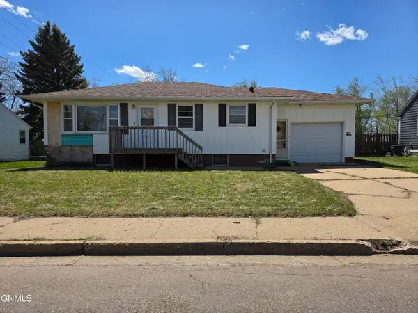 1409 2nd Street S, Dickinson, ND 58601