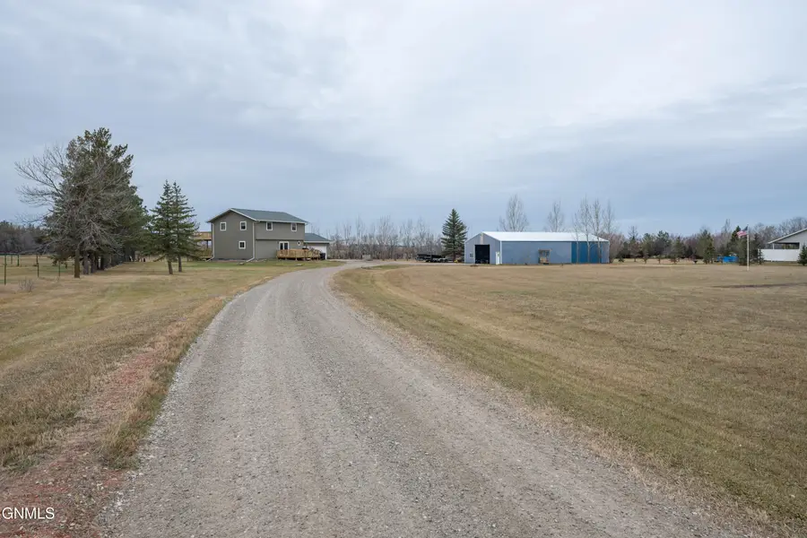 3377 109th Avenue Sw, Dickinson, ND 58601 - #3