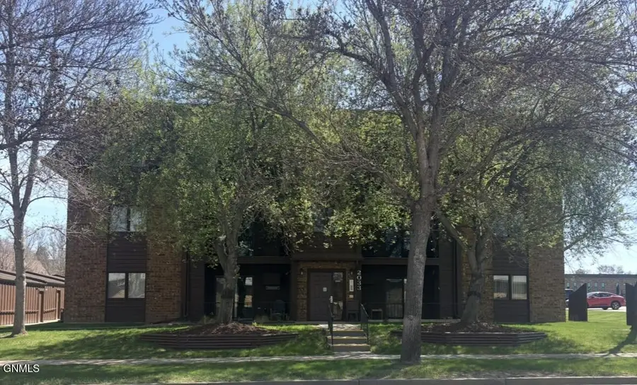 2033 Washington Street N #3, Bismarck, ND 58501 - #3