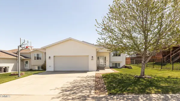 4500 37th Avenue Nw, Mandan, ND 58554
