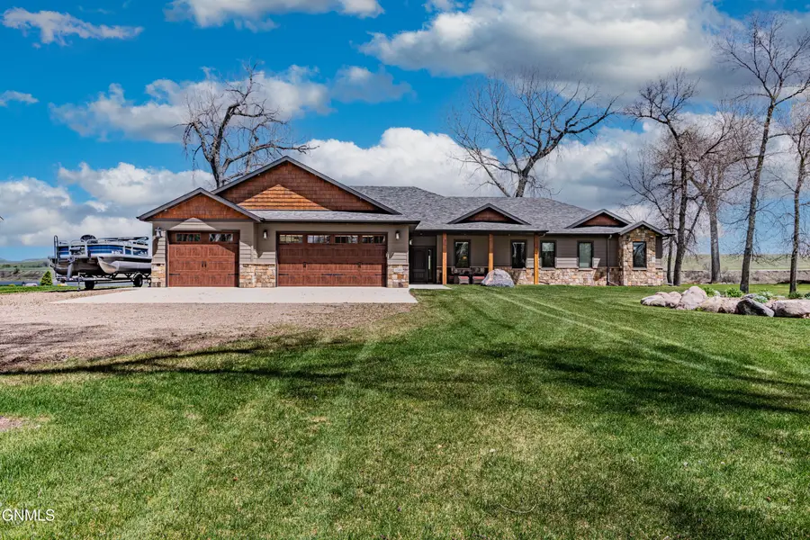 3420 River Place Drive N, Mandan, ND 58554 - #2