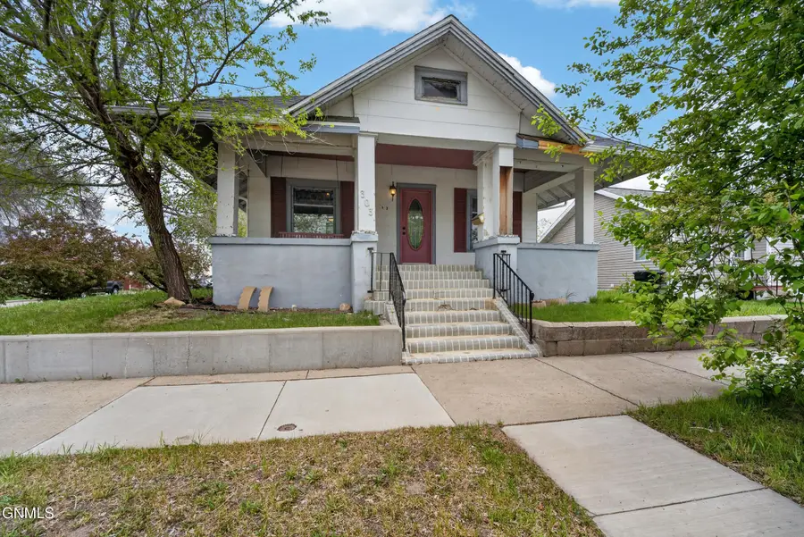303 W Broadway, Williston, ND 58801 - #3