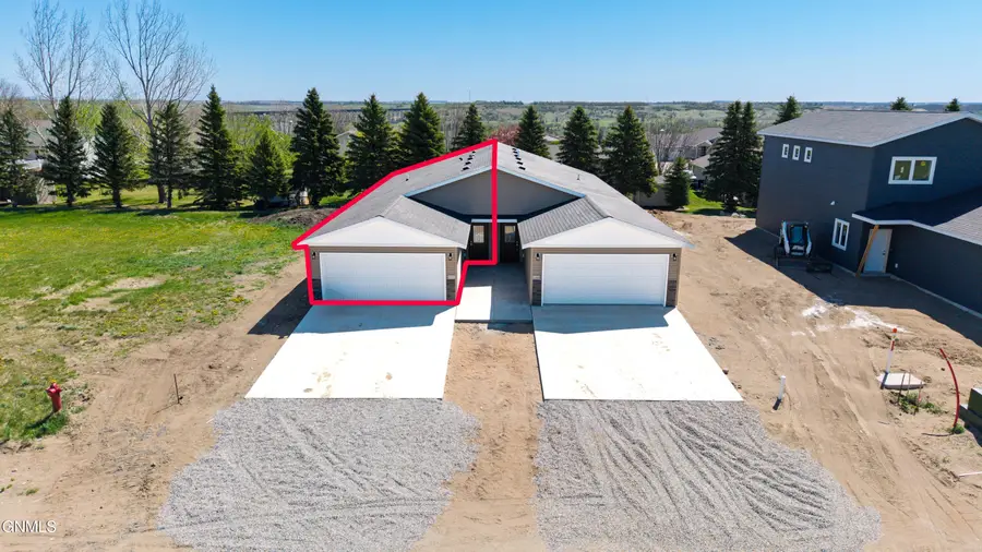 1246 4th Avenue Nw, Valley City, ND 58072 - #2