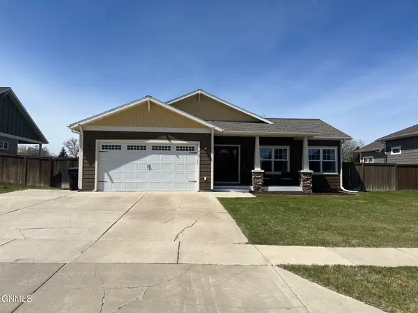 507 6th Street Ne, Watford City, ND 58854