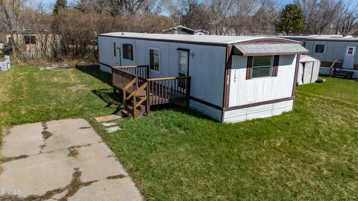 1200 Pioneer Trail, Mandan, ND 58554 - #1