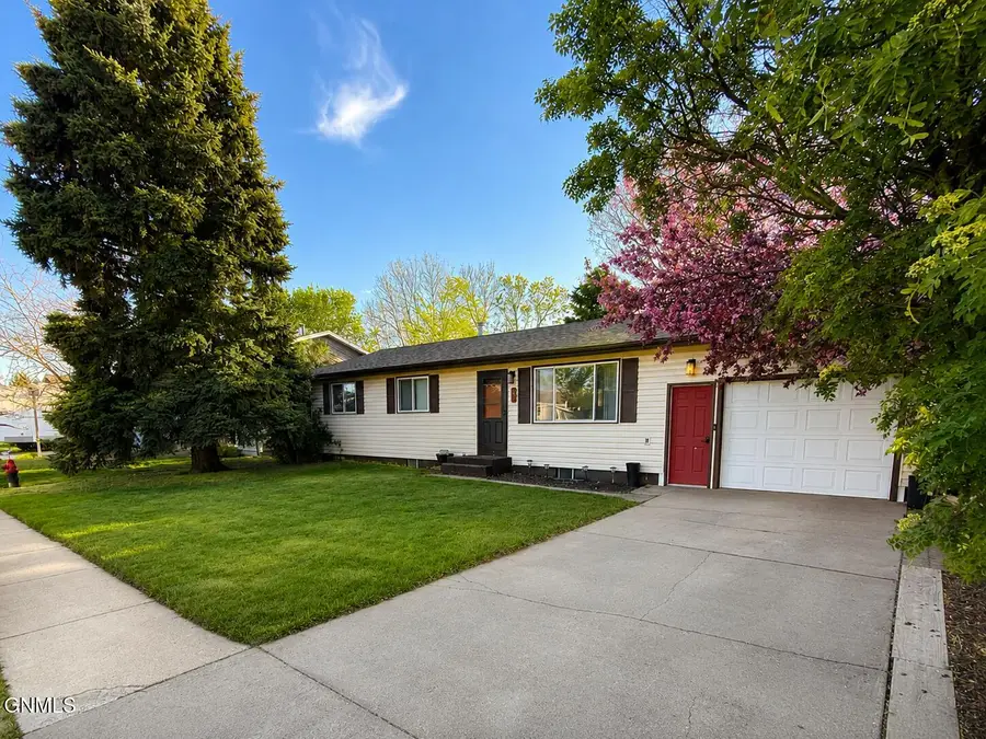 756 4th Avenue Sw, Dickinson, ND 58601 - #2
