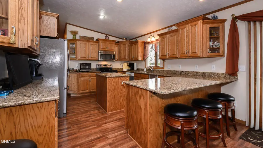 1140 Chestnut Drive, Washburn, ND 58577 - #3